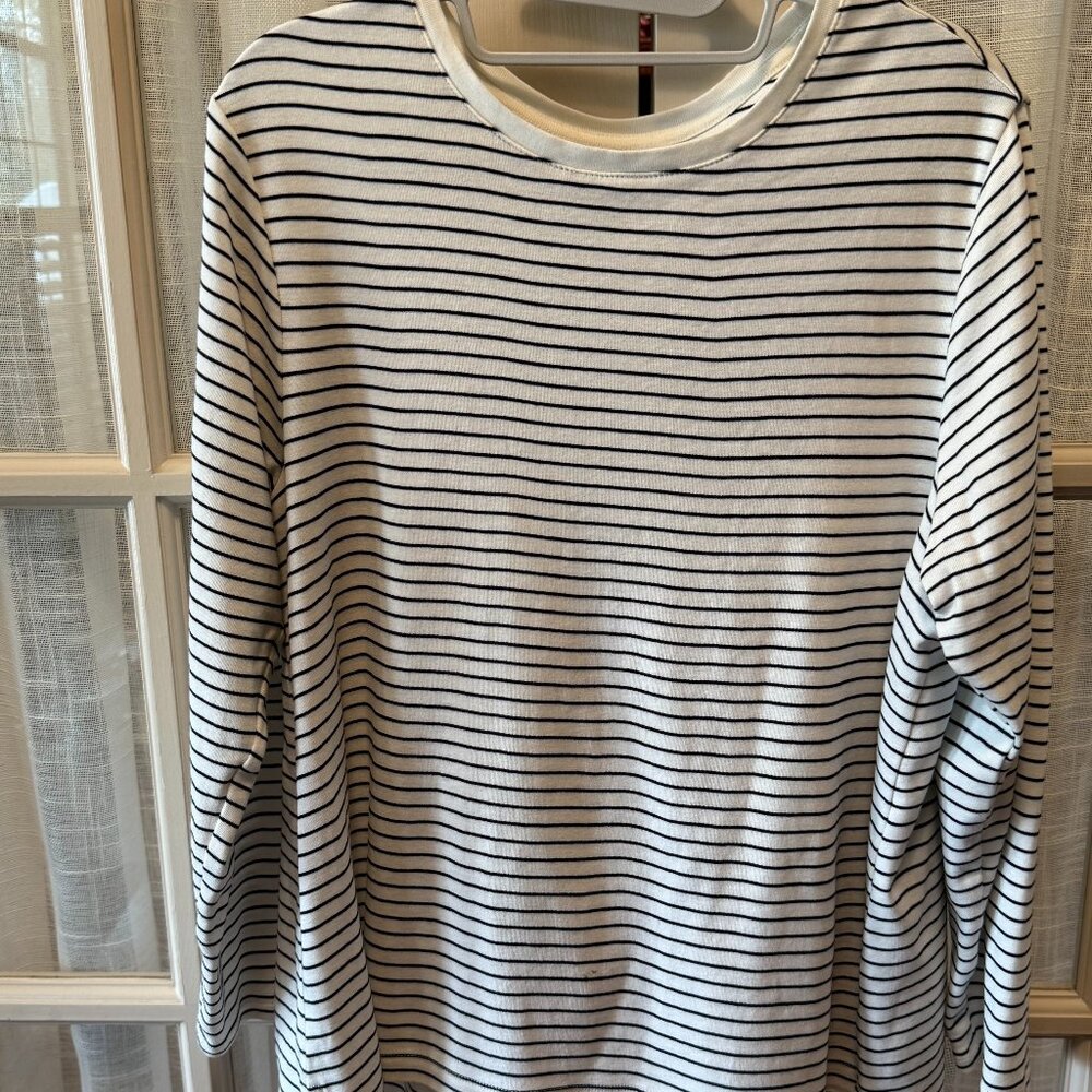 J. Jill Long Sleeve High-Low Horizontal Pinstripe Tee